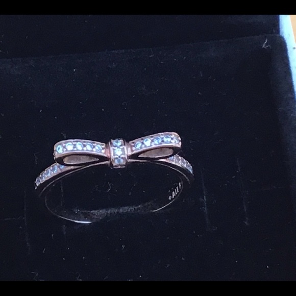 Pandora Rose Gold Bow ring - Picture 6 of 7